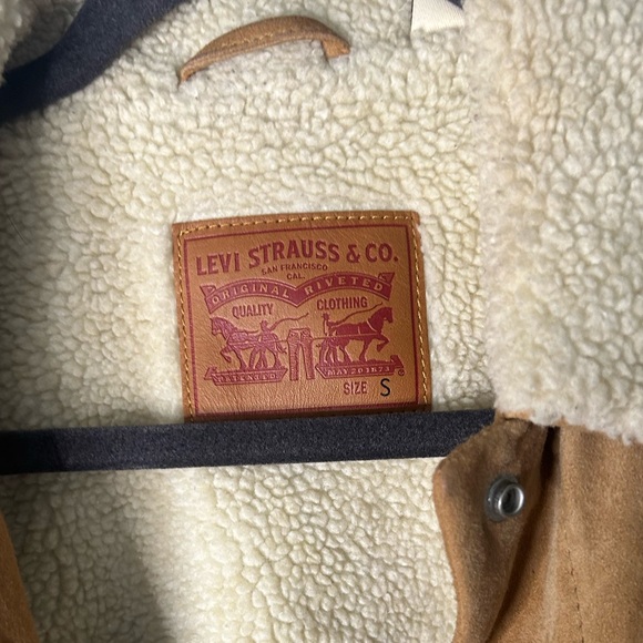 Levi’s tan suede with sherpa lining jacket / S - Picture 5 of 8
